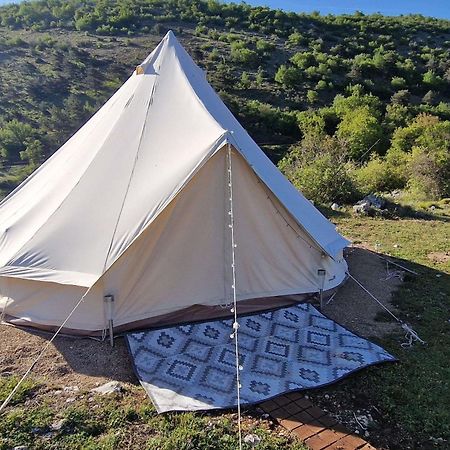 Tente Lodge Type Tipi A 1H De Nice Voie Lactee Bezaudun-les-Alpes المظهر الخارجي الصورة